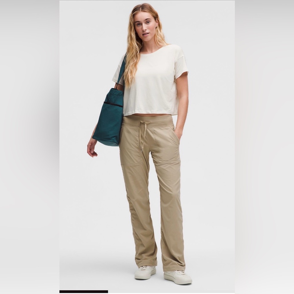 Lululemon Dance Studio Mid-Rise Pant *Regular 
Size 2
Mauve color